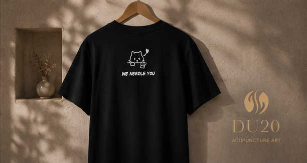 DU20 Acupuncture Art Tee — "Acupuncture" Letter Print